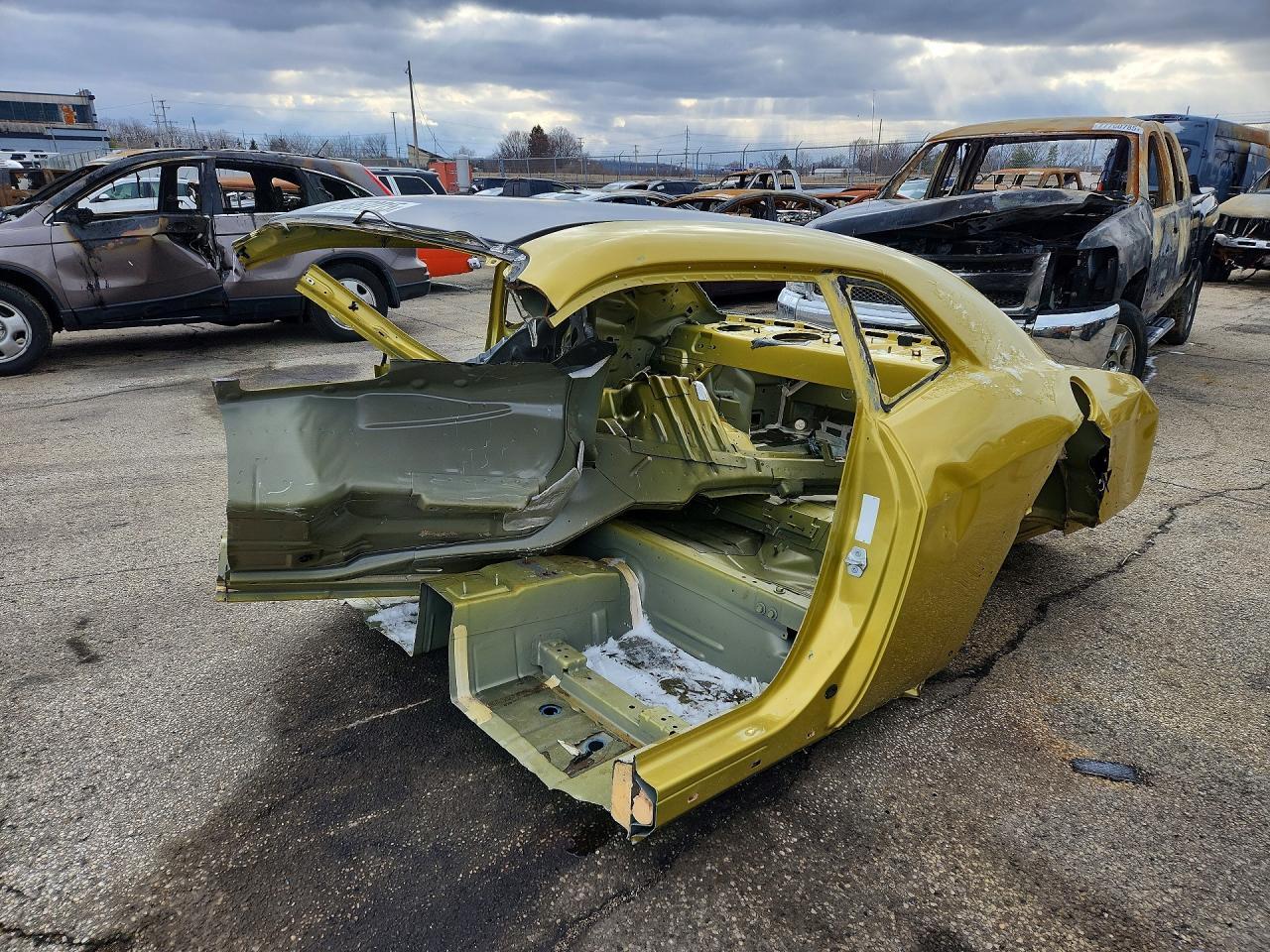 Salvage Dodge Challenger Image