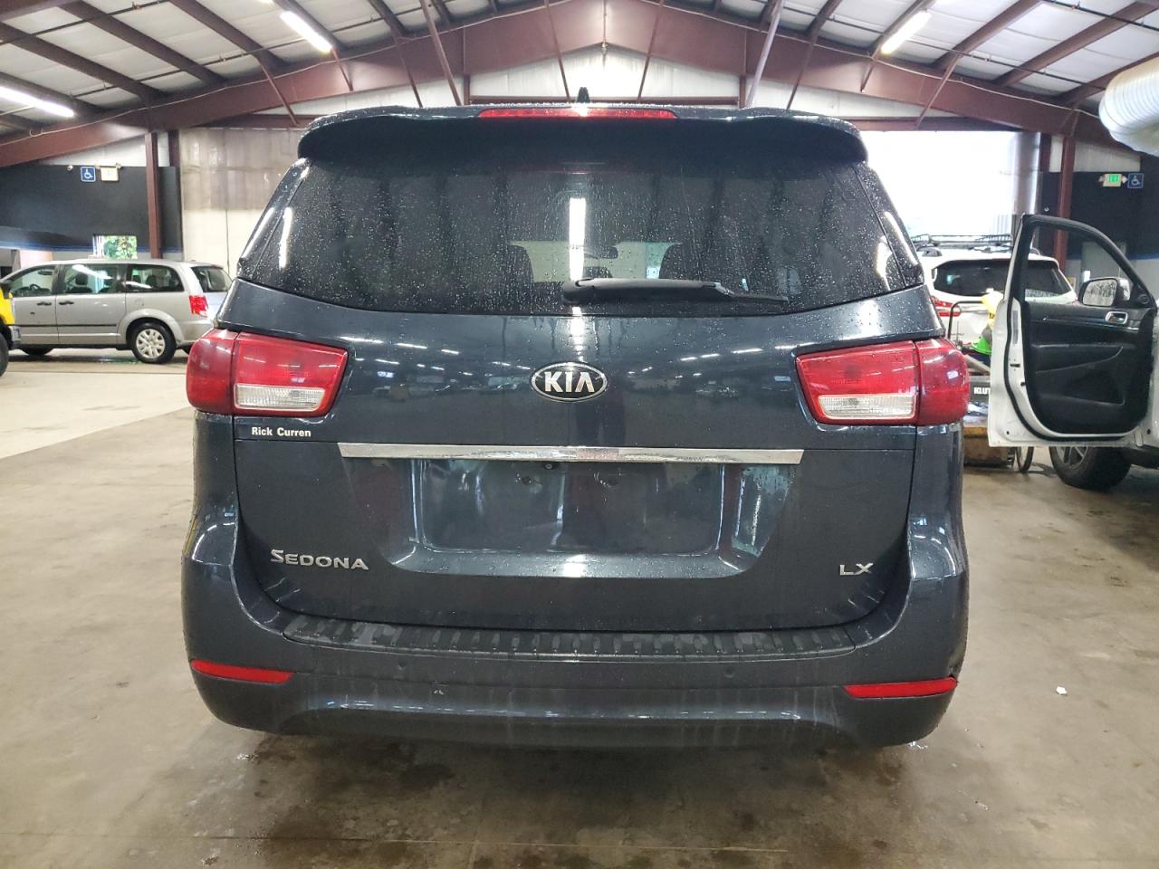 Kia Sedona Lx