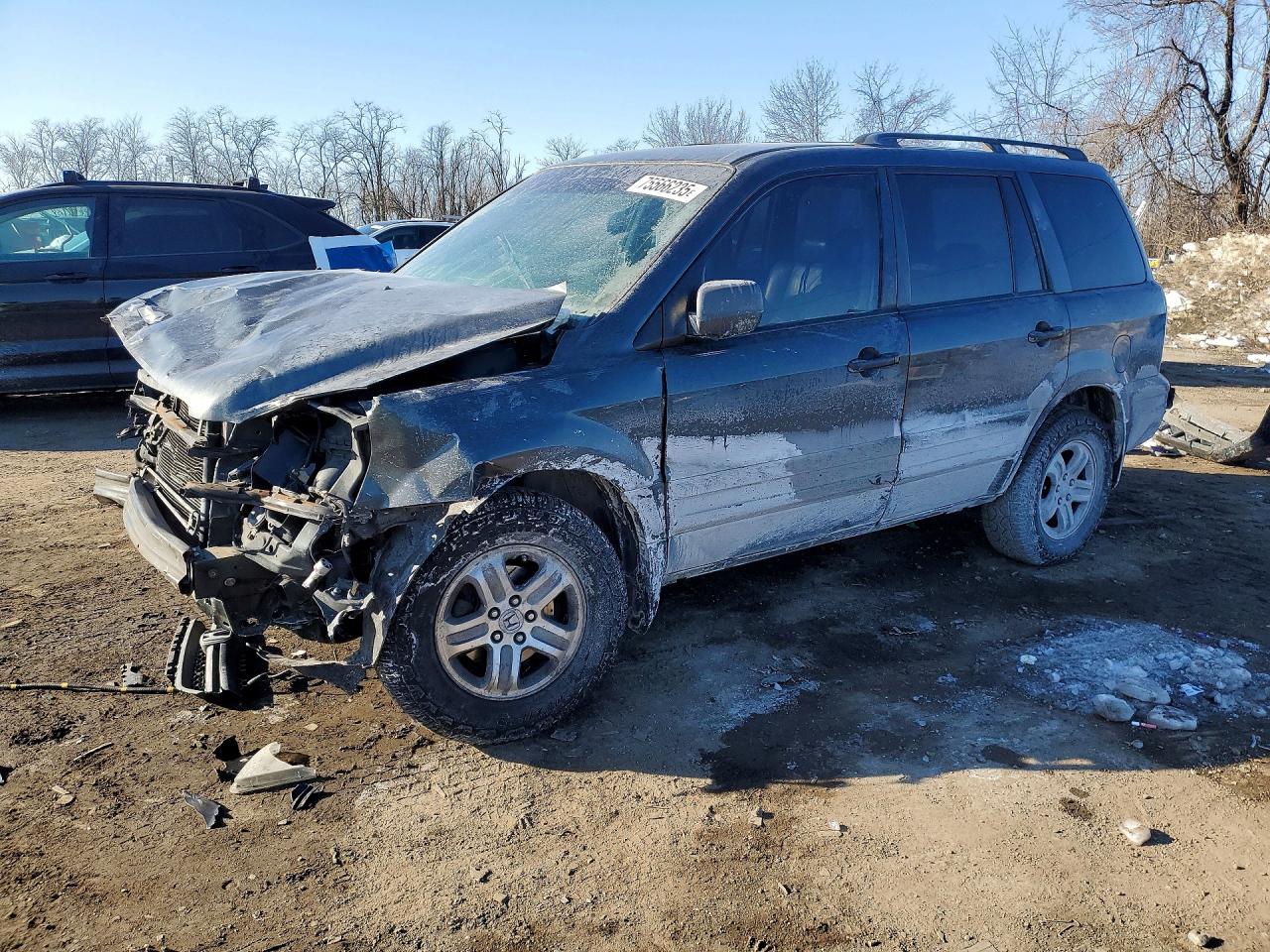 Salvage Honda Pilot Image