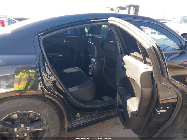 Dodge Charger Se