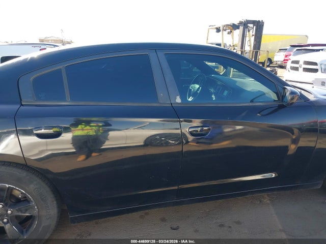 Dodge Charger Se