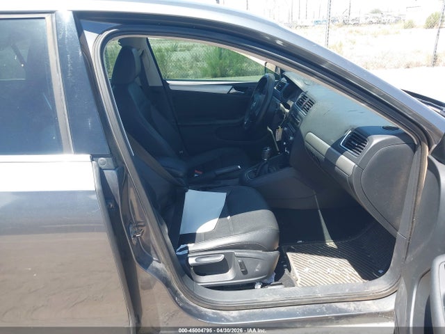 Volkswagen Jetta 2.5l Se