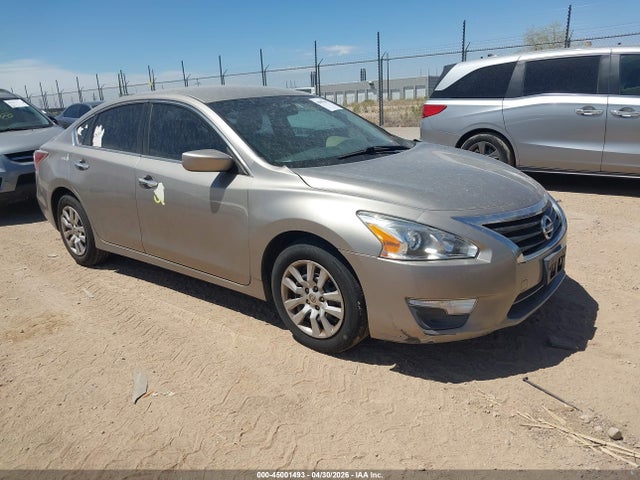 Salvage Nissan Altima Image