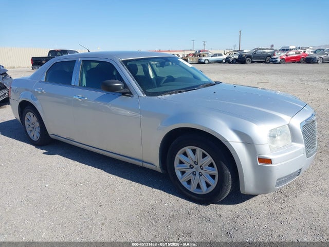 Salvage Chrysler 300 Image