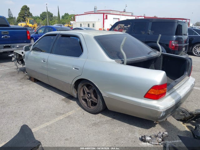 Lexus LS