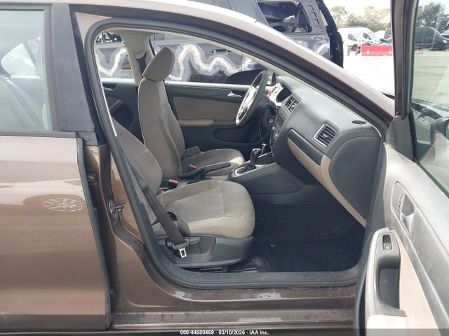 Volkswagen Jetta 2.0l S