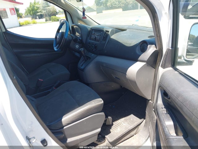 Nissan Nv Sv