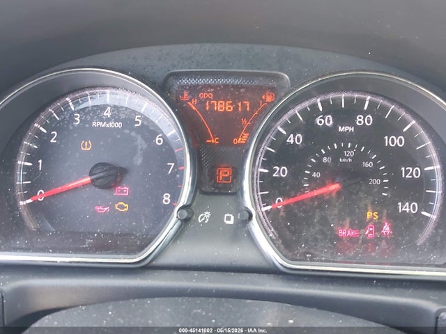Nissan Versa 1.6 Sv
