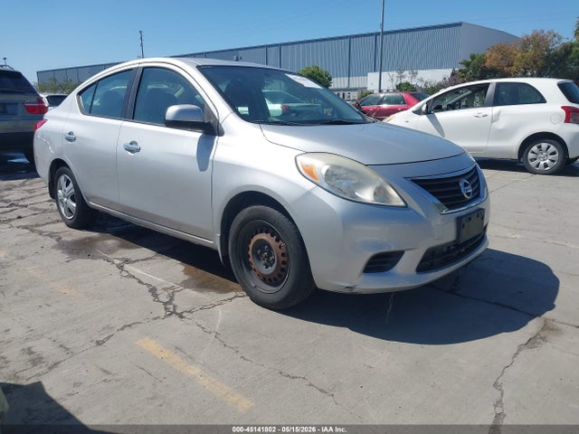 Salvage Nissan Versa Image