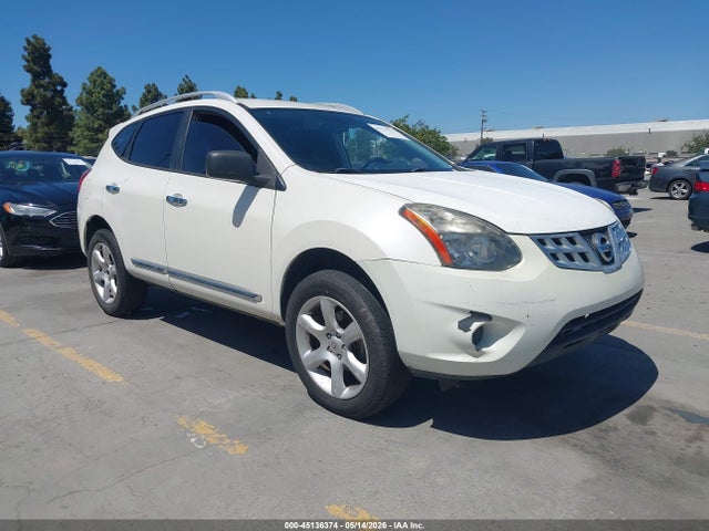 Salvage Nissan Rogue Image