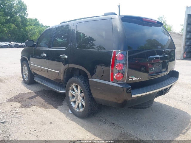 GMC Yukon Denali