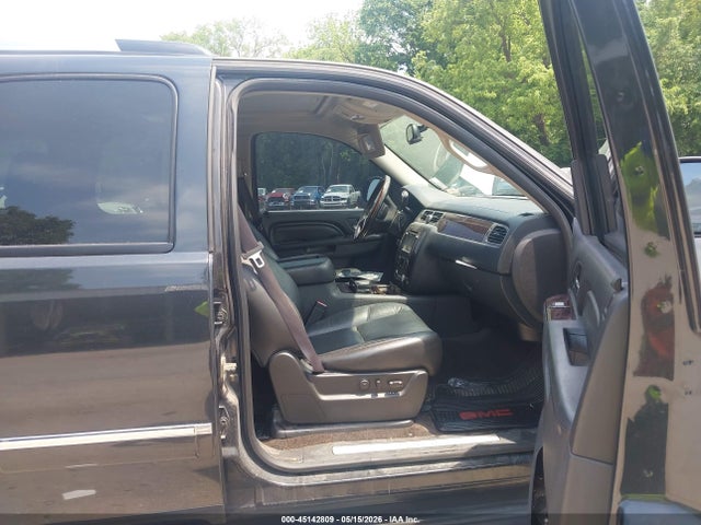 GMC Yukon Denali