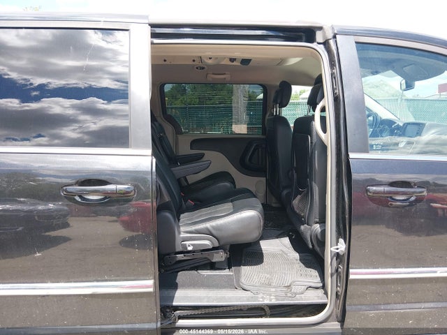 Chrysler Town & Country Touring