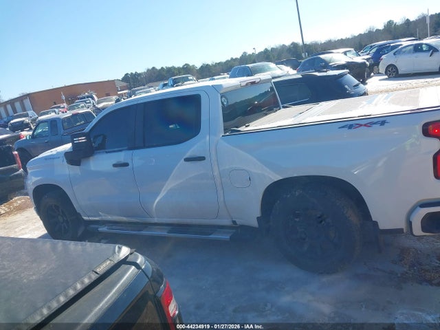 Chevrolet Silverado 1500 4wd  Short Bed Custom