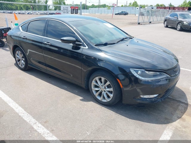 Salvage Chrysler 200 Image
