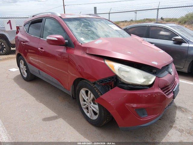 Salvage Hyundai TUCSON Image