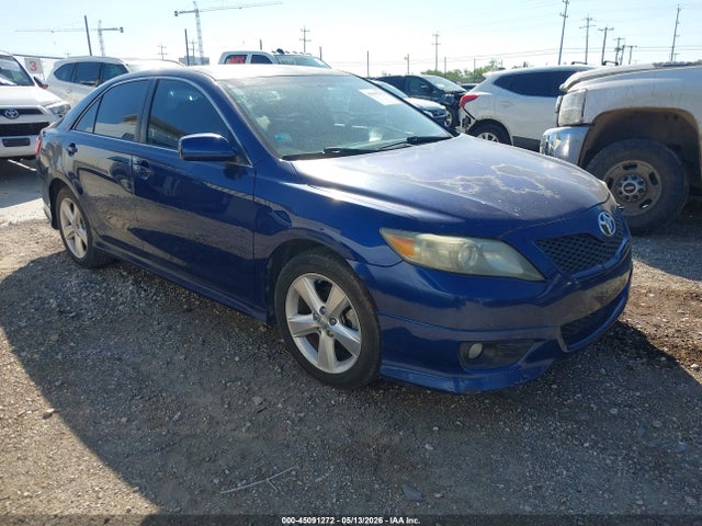 Salvage Toyota Camry Image