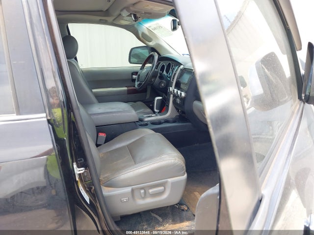 Toyota Sequoia Platinum 5.7l V8