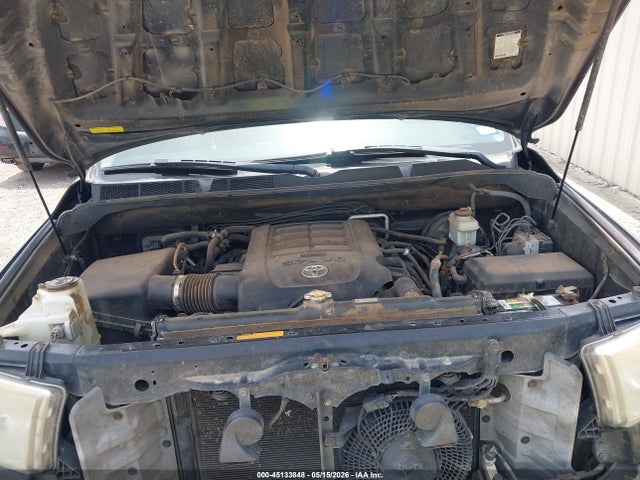 Toyota Sequoia Platinum 5.7l V8