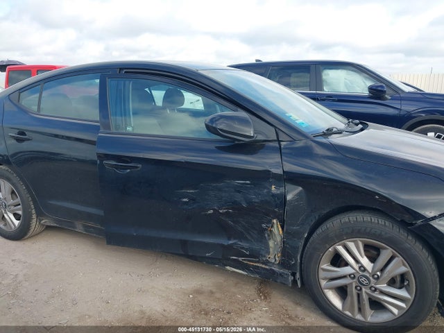 Hyundai ELANTRA Sel
