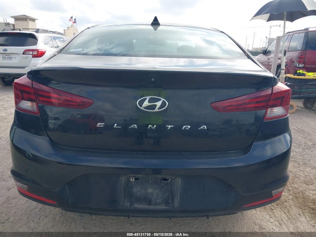 Hyundai ELANTRA Sel