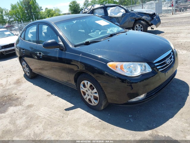 Salvage Hyundai ELANTRA Image