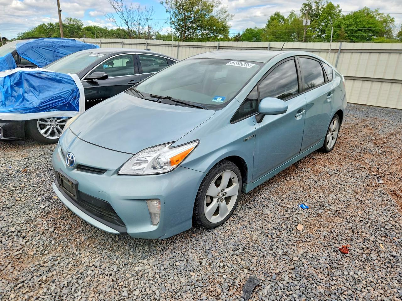 Salvage Toyota Prius Image