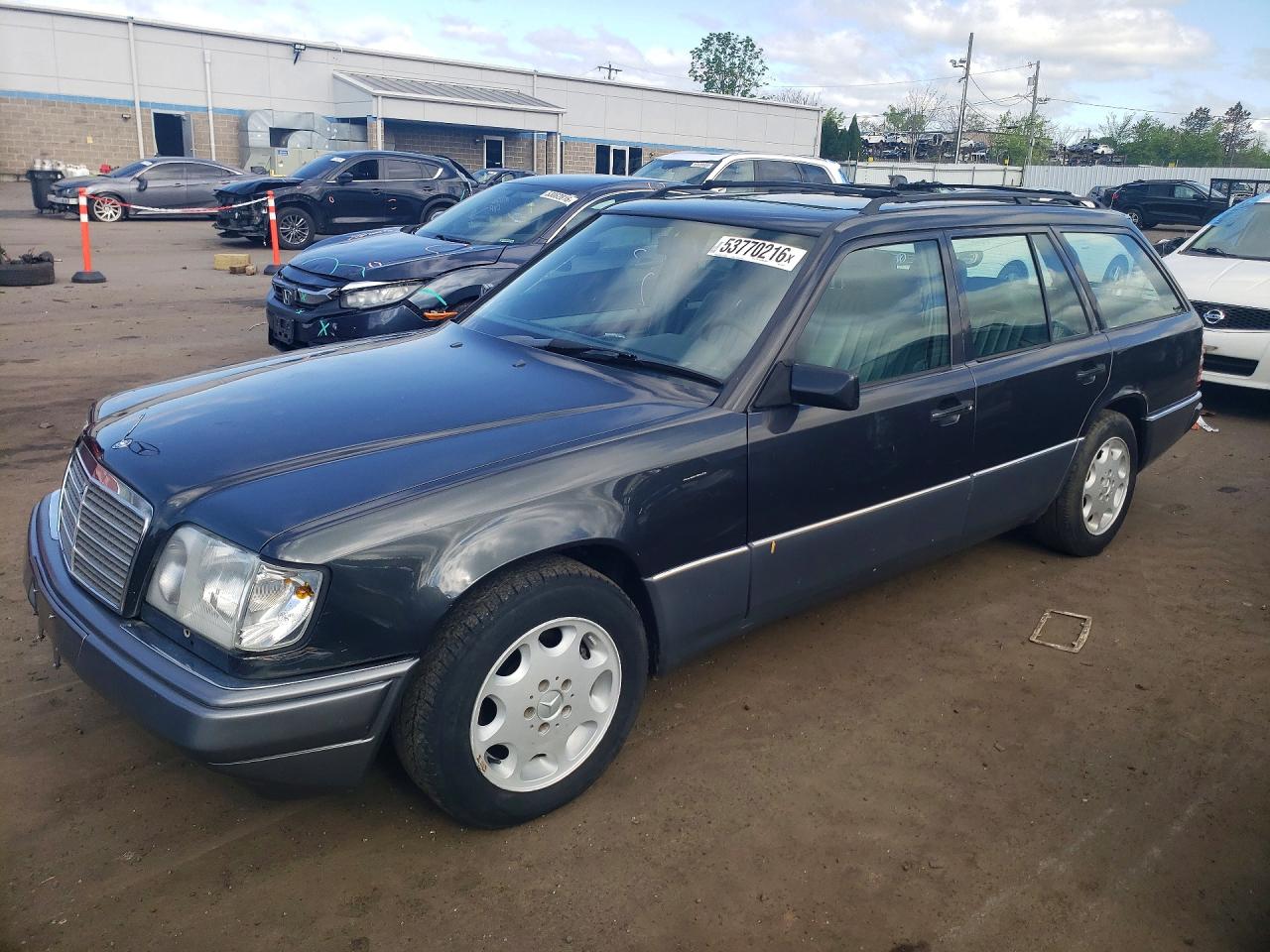 Salvage Mercedes-Benz E-Class Image