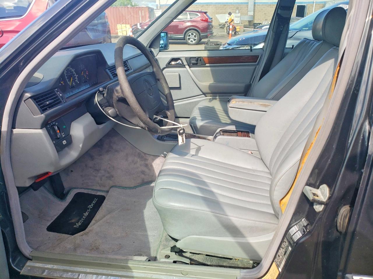 Mercedes-Benz E-Class 320