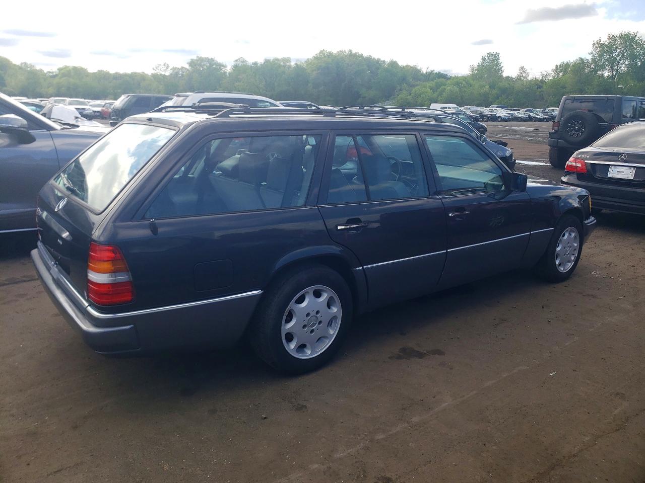 Mercedes-Benz E-Class 320