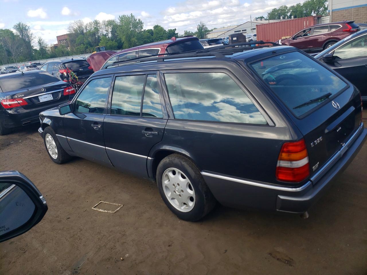 Mercedes-Benz E-Class 320