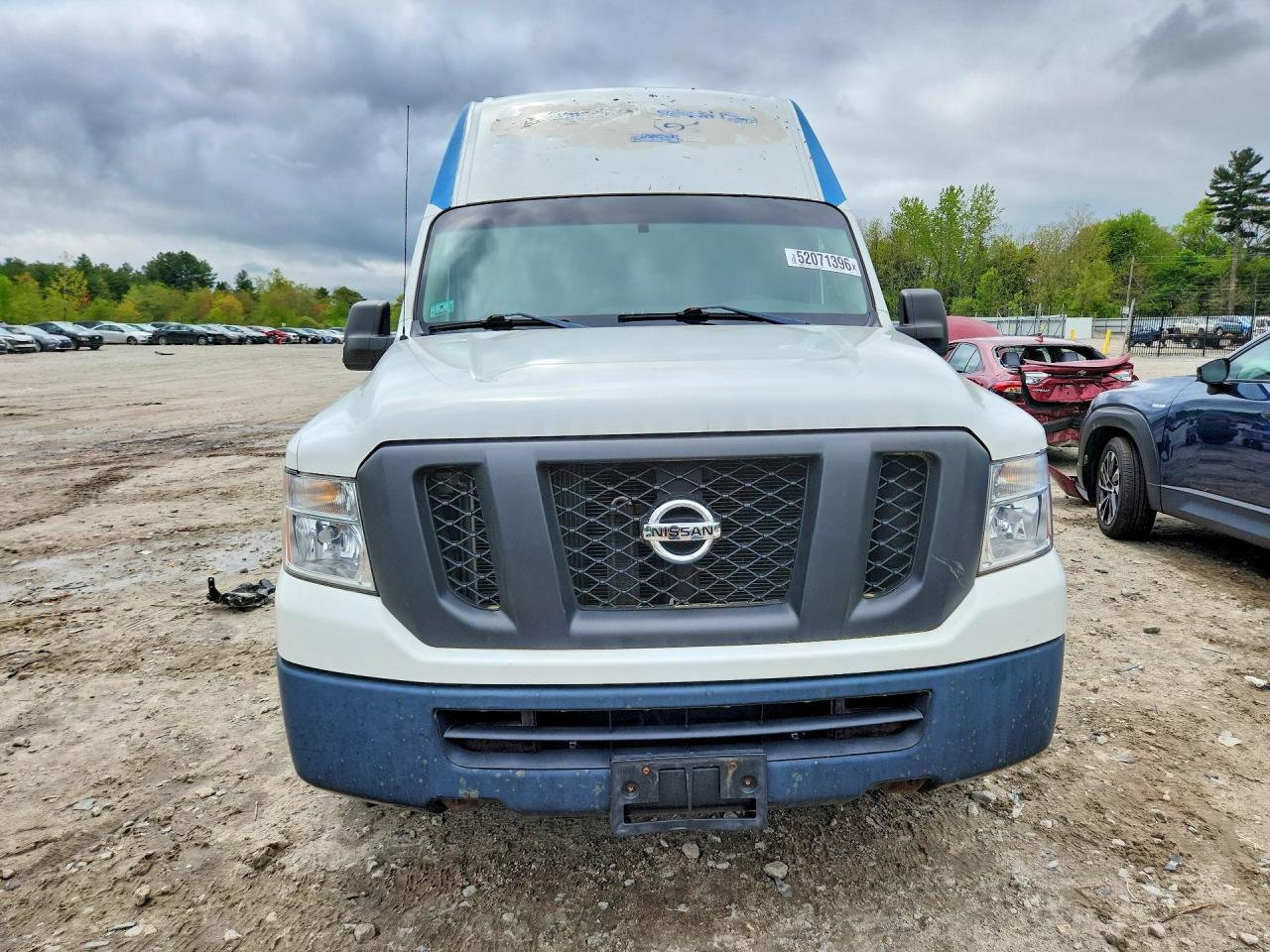 Nissan Nv