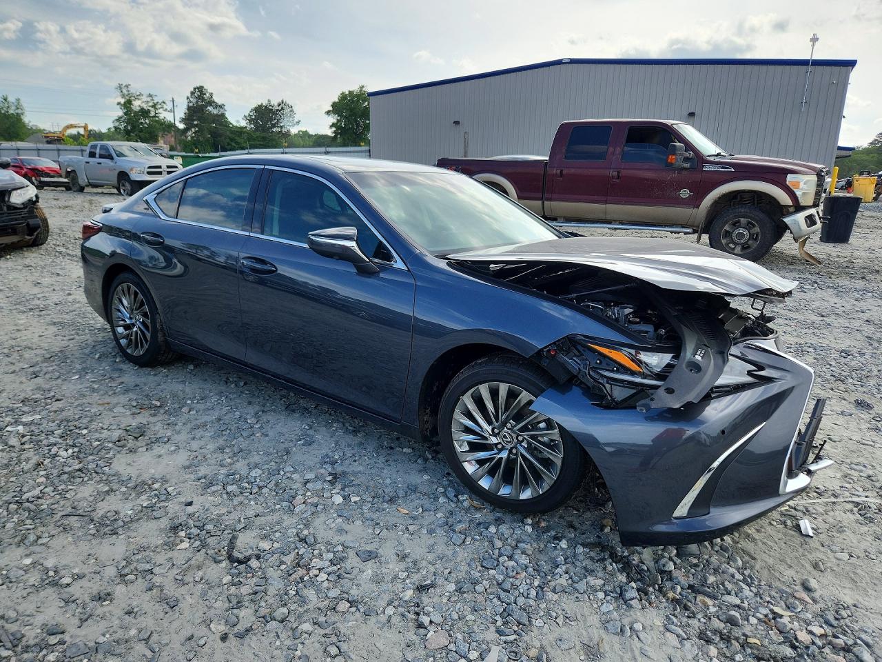 Lexus Es Ultra Luxury