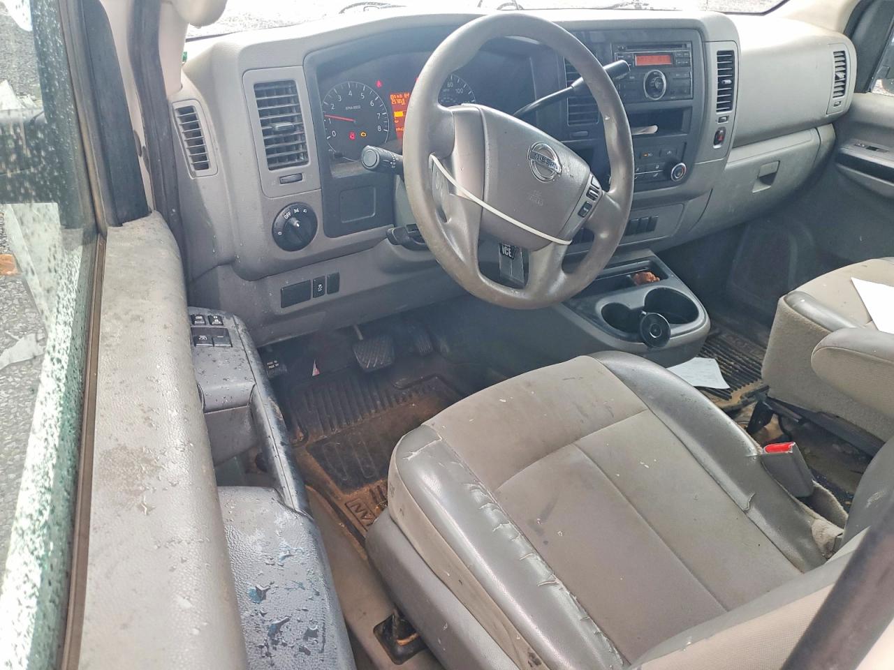 Nissan Nv