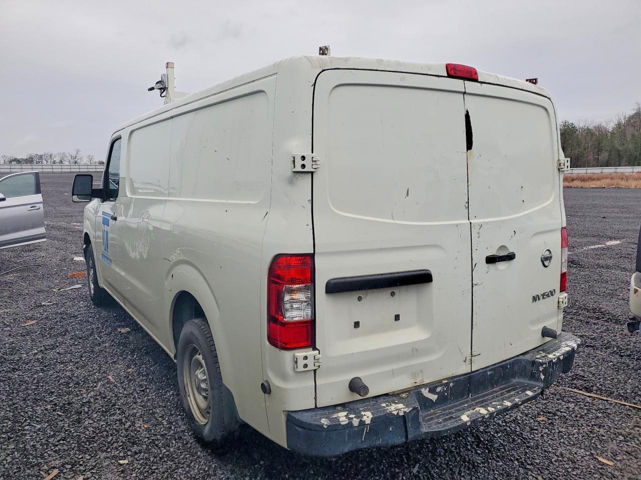 Nissan Nv