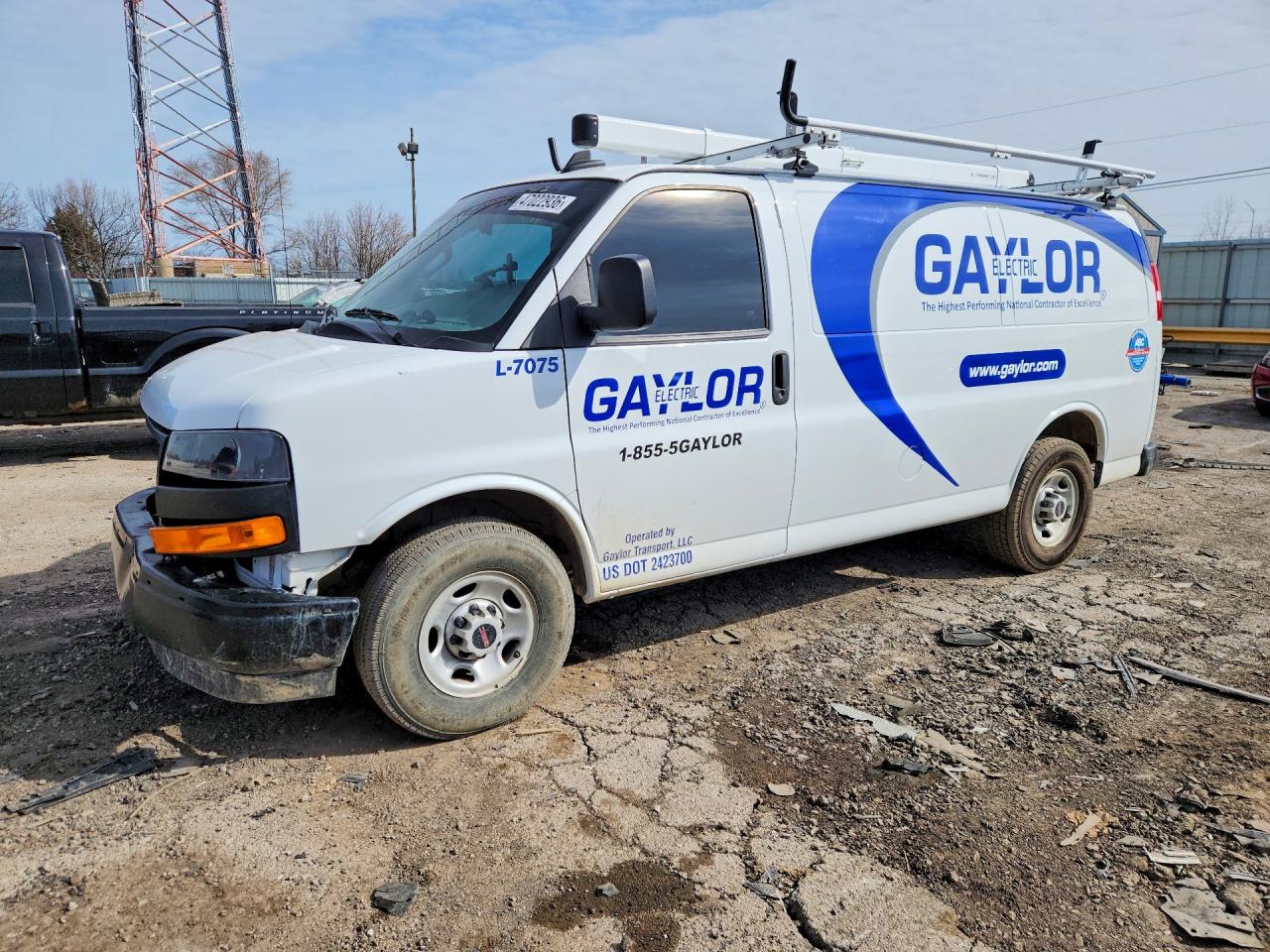 Salvage GMC Savana Image
