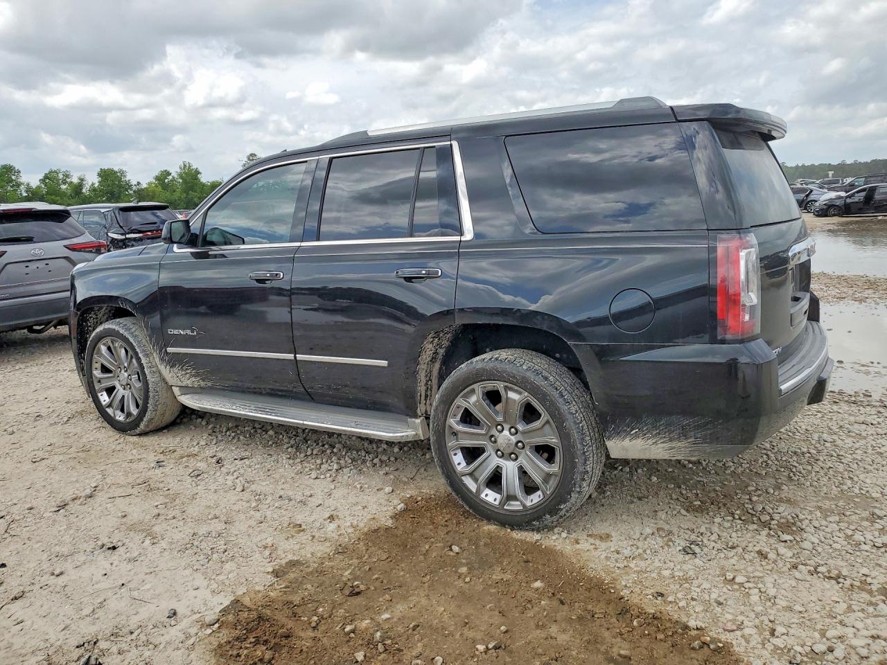 GMC Yukon Denali