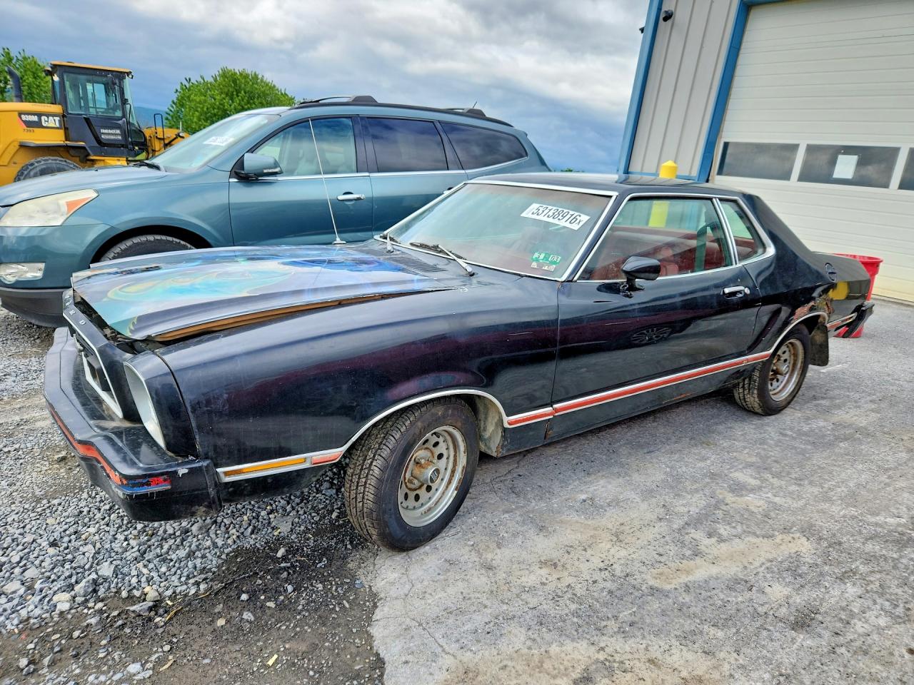 Salvage Ford Mustang Image