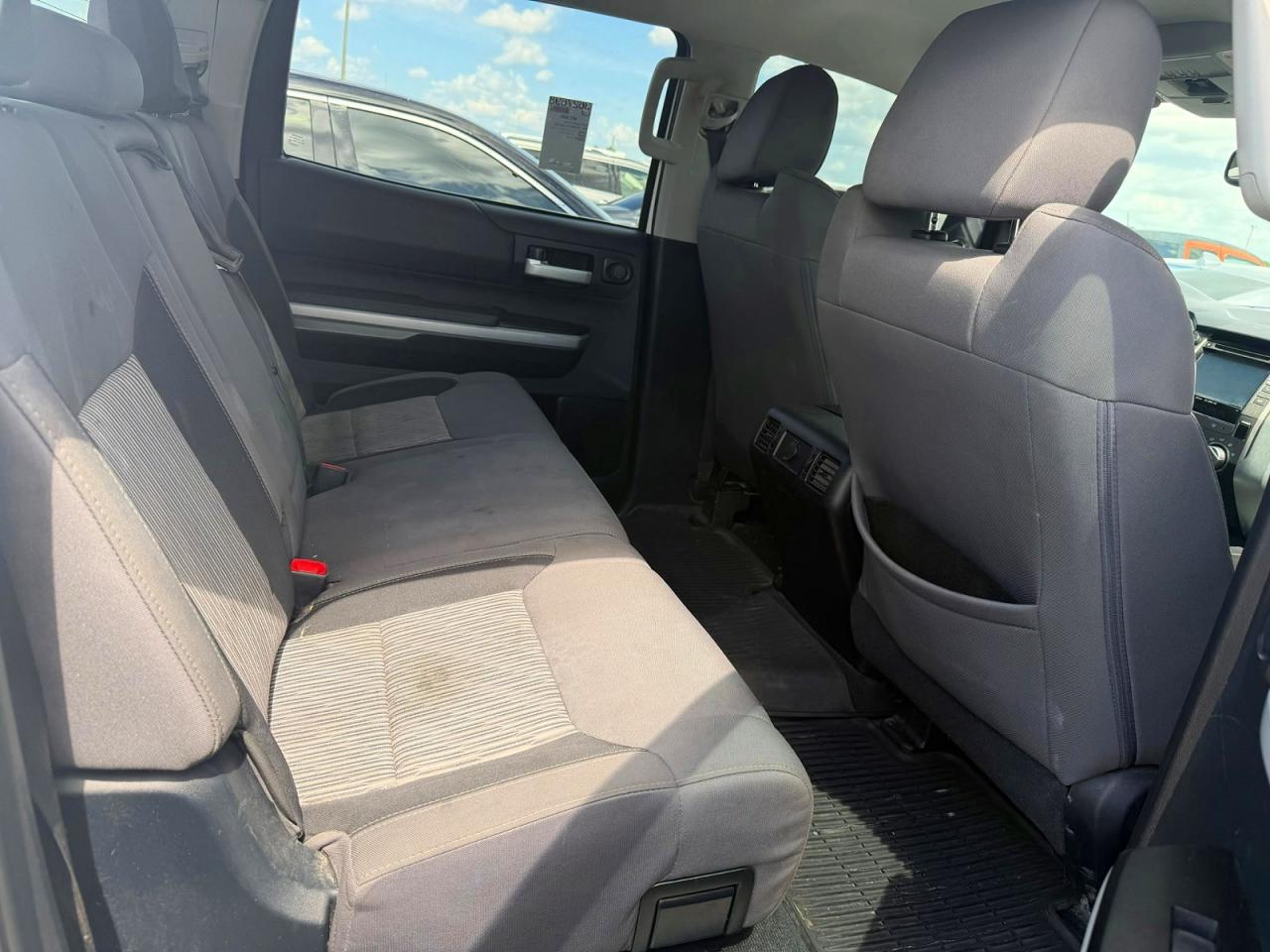 Toyota Tundra Crewmax Sr5