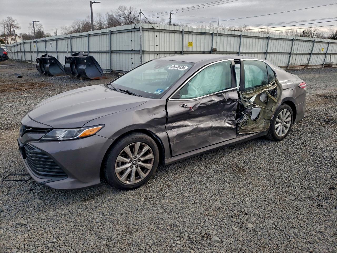 Salvage Toyota Camry Image