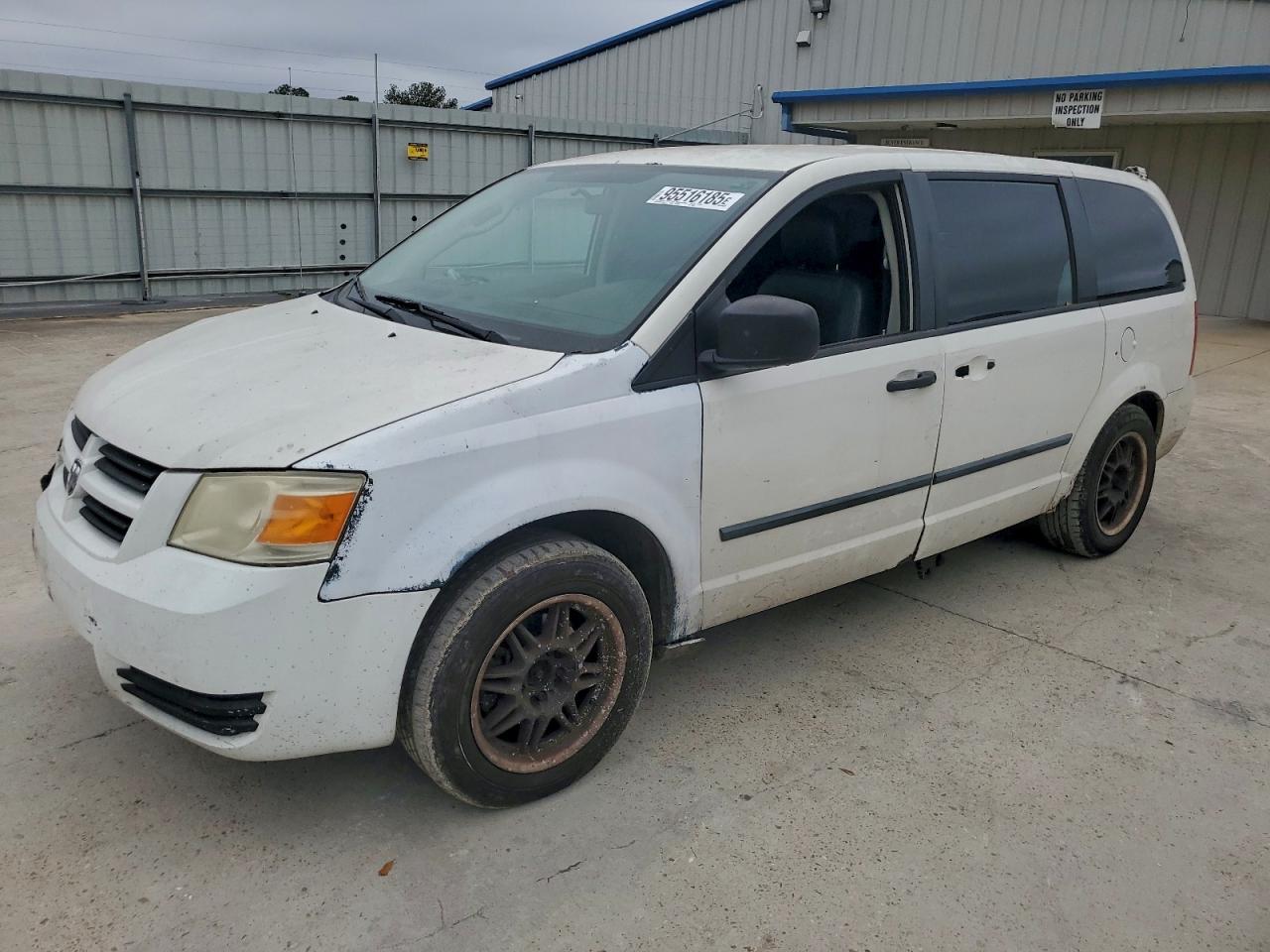 Salvage Dodge Caravan Image