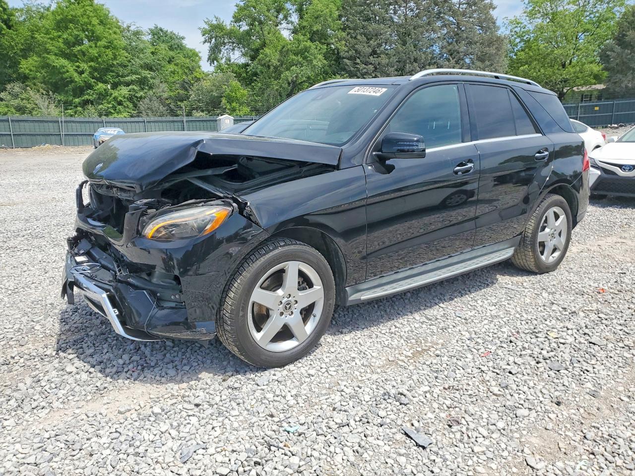 Salvage Mercedes-Benz M-Class Image