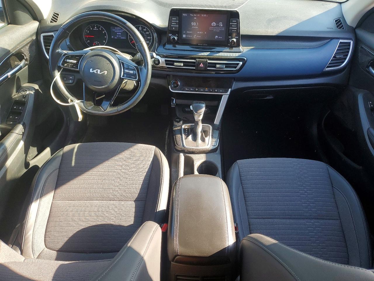 Kia Seltos S