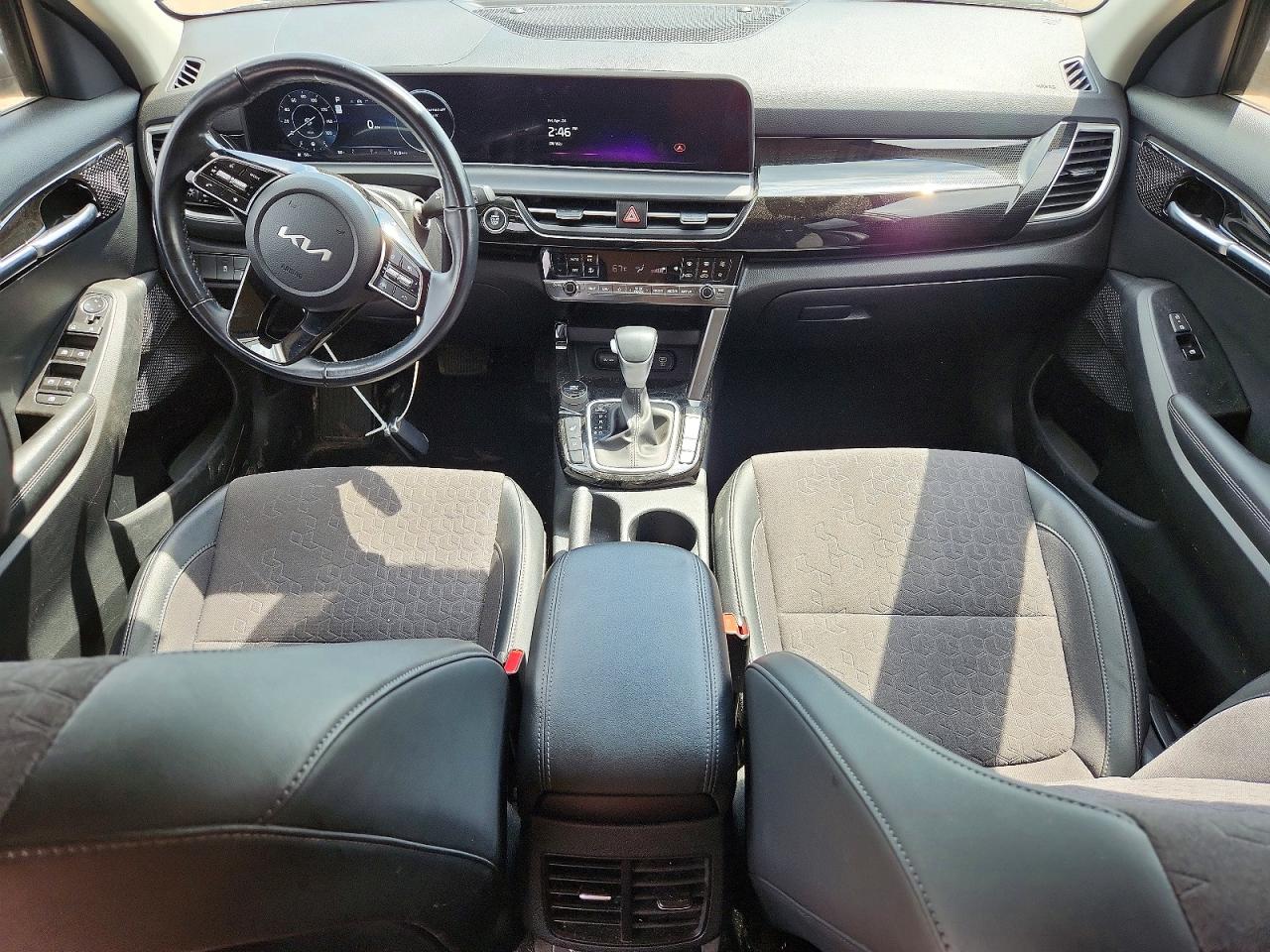 Kia Seltos S