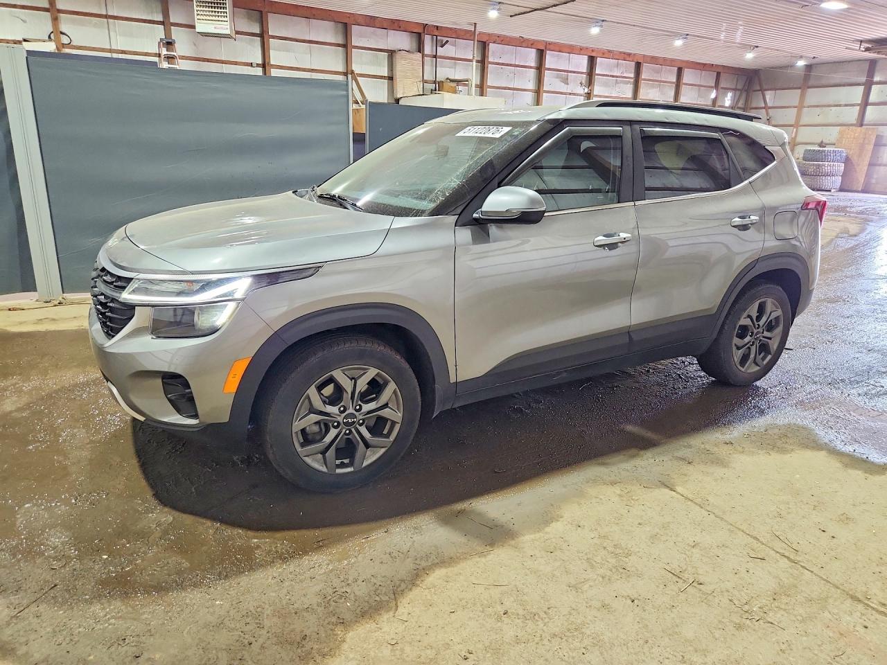 Salvage Kia Seltos Image