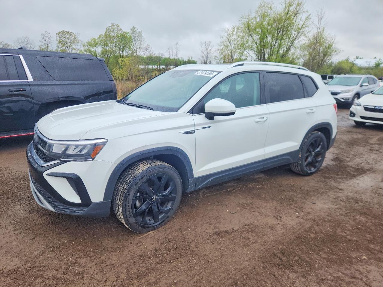 Salvage Volkswagen Taos Image