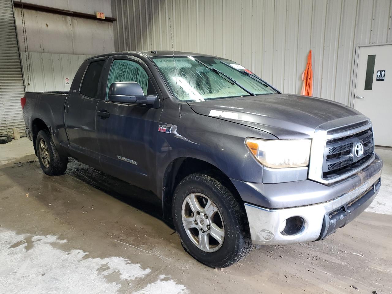 Toyota Tundra Double Cab Sr5