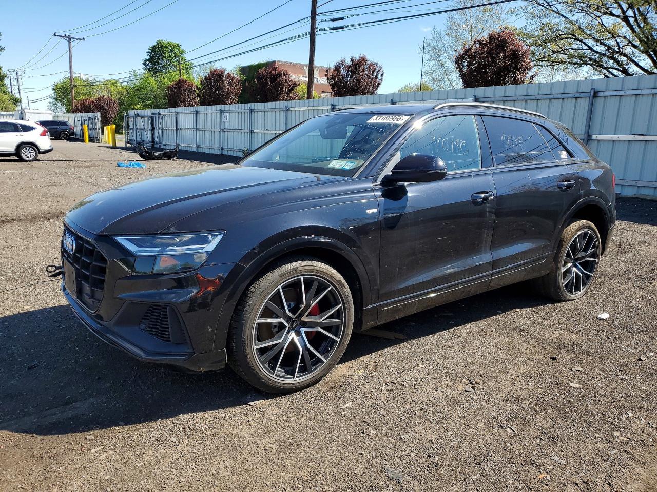 Salvage Audi Q8 Image