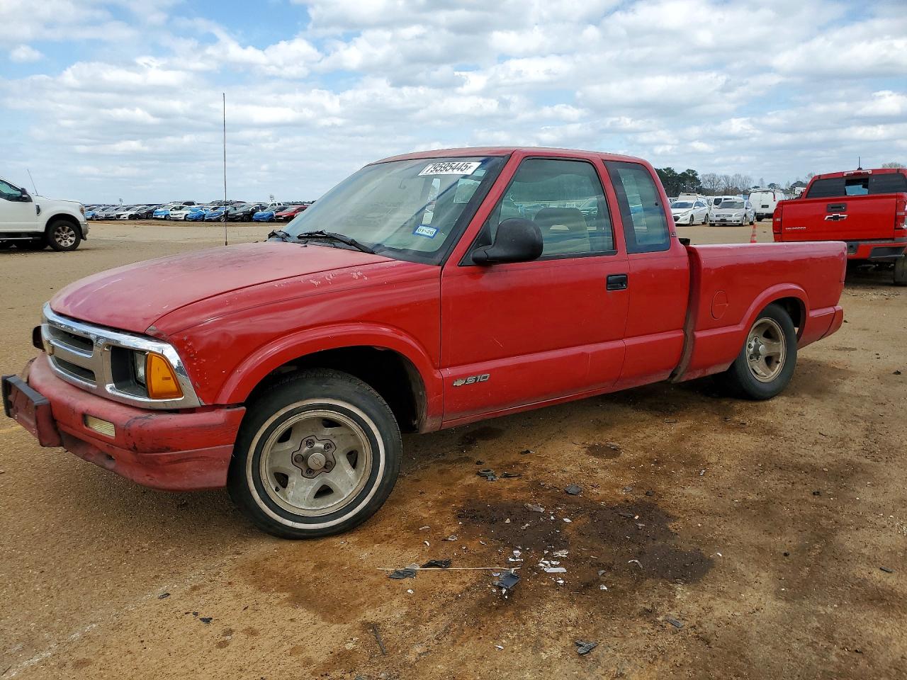 Salvage Chevrolet S-10 Image