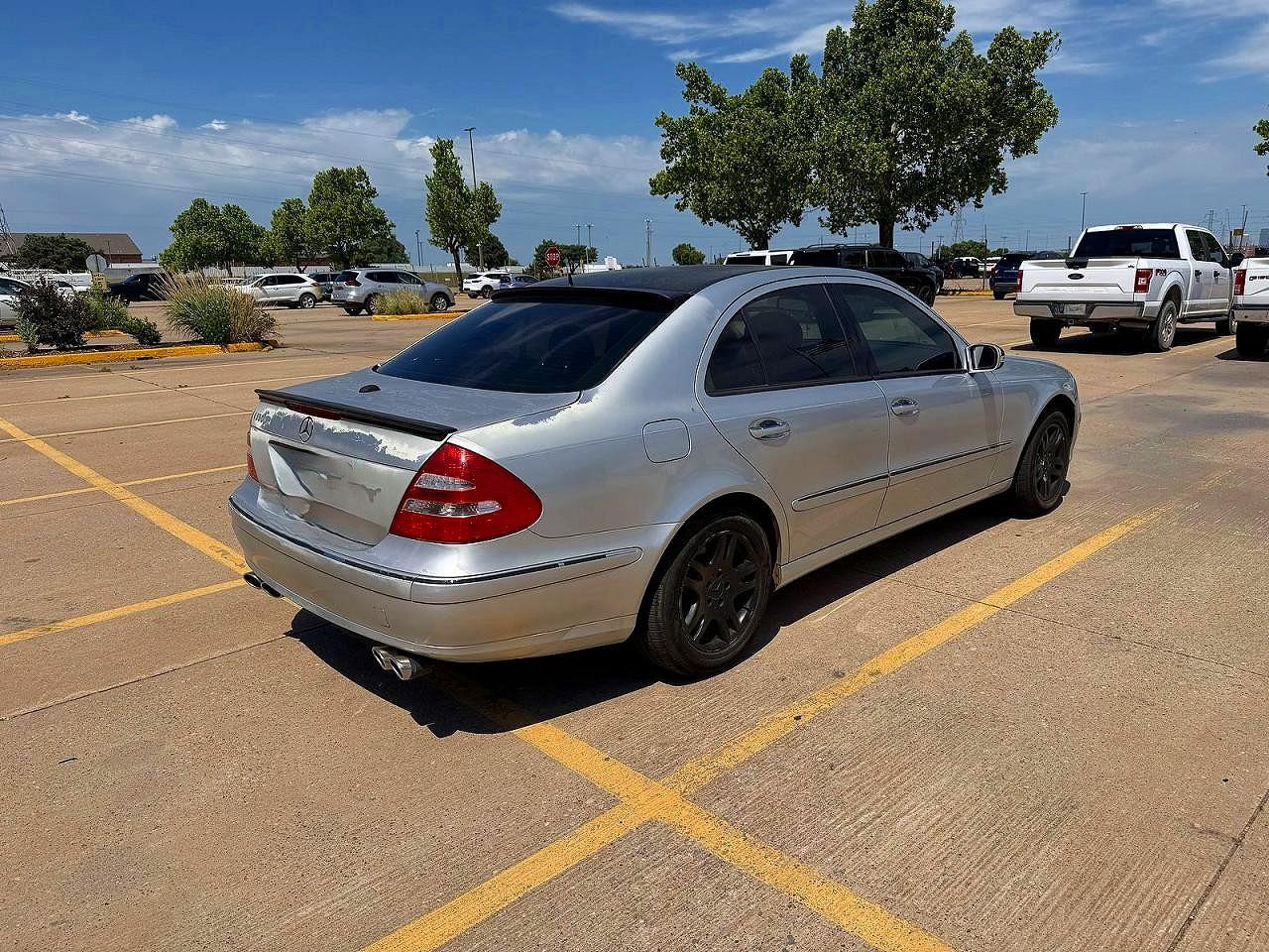 Mercedes-Benz E-Class 350